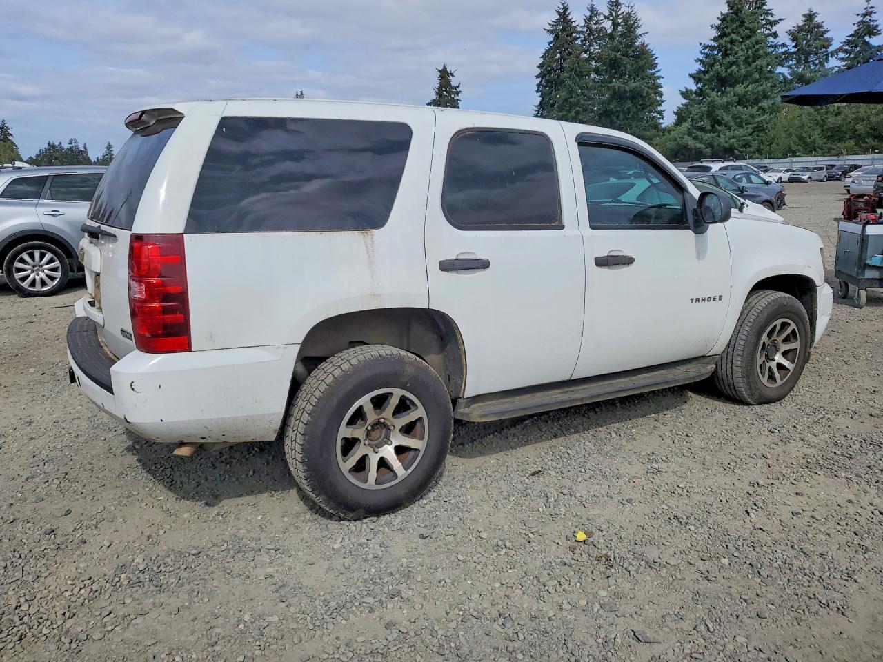 1GNFK13038R267895 2008 CHEVROLET TAHOE photo no. 3
