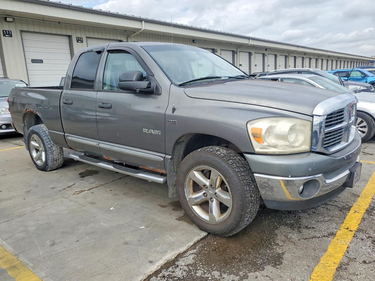 2008 DODGE RAM 1500 ST — Фото 4 из 12