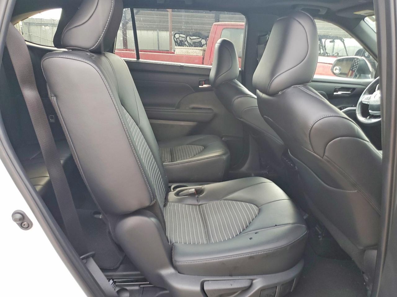 5TDKDRAH2RS538800 2024 TOYOTA HIGHLANDER photo no. 11