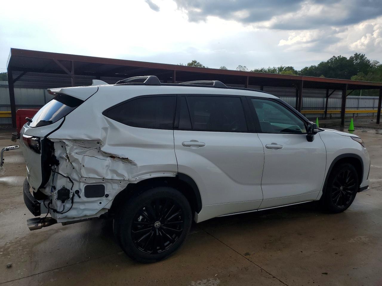 5TDKDRAH2RS538800 2024 TOYOTA HIGHLANDER photo no. 3