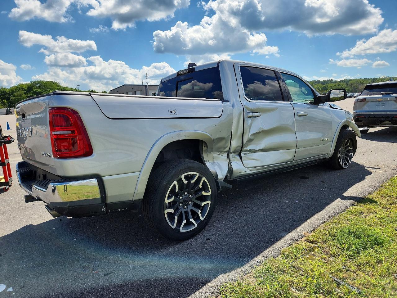 1C6SRFHP9TN334528 2026 RAM 1500 photo no. 3