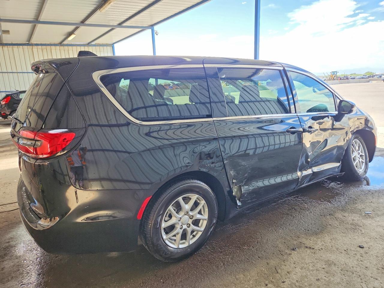 2C4RC1BG4VR571857 2027 CHRYSLER PACIFICA photo no. 3