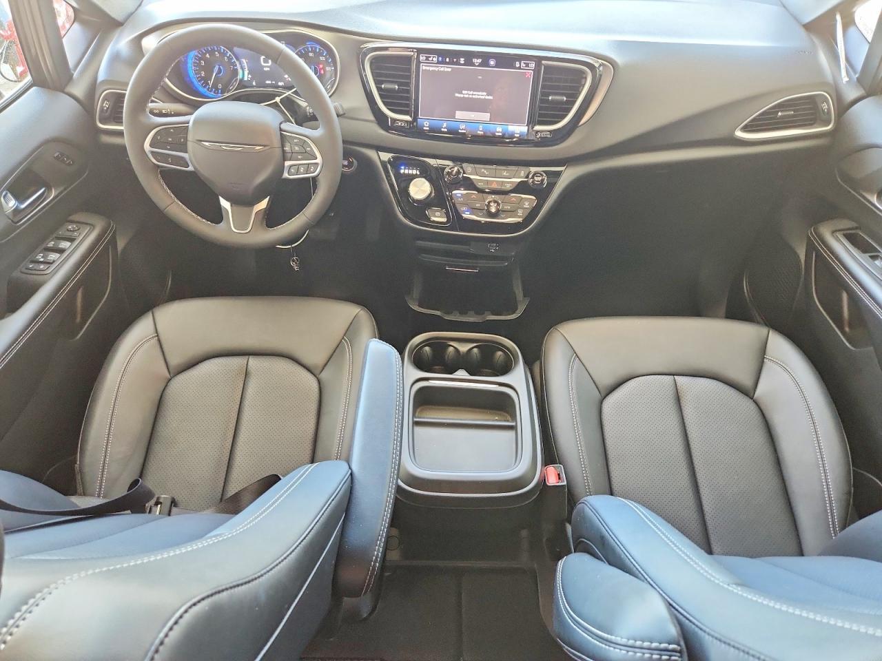 2C4RC1BG4VR571857 2027 CHRYSLER PACIFICA photo no. 8