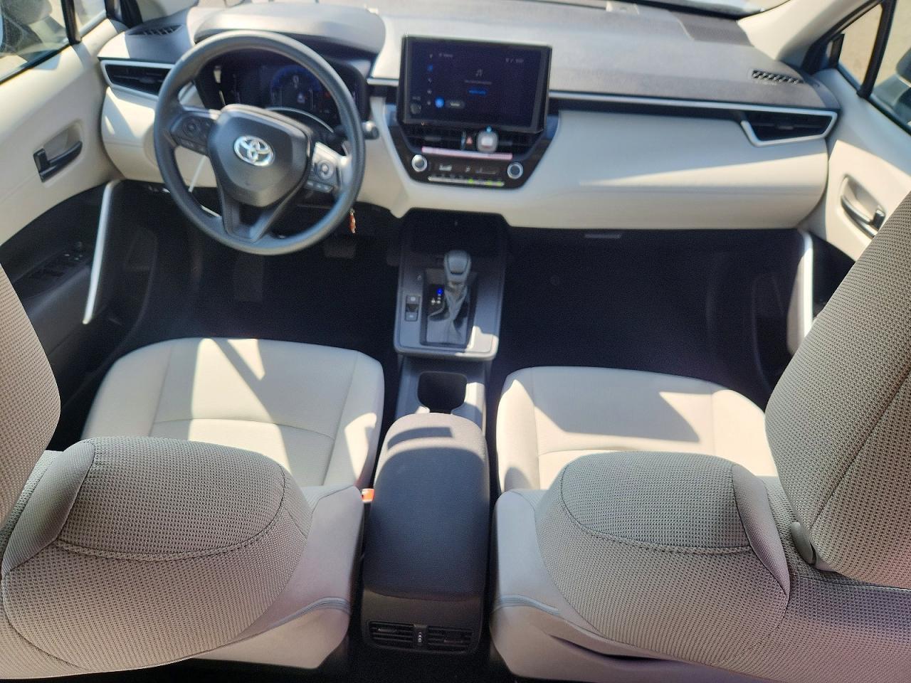 2026 TOYOTA COROLLA CROSS L — Фото 8 из 13