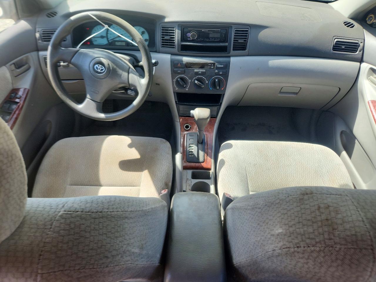 2T1BR38E84C180727 2004 TOYOTA COROLLA photo no. 8