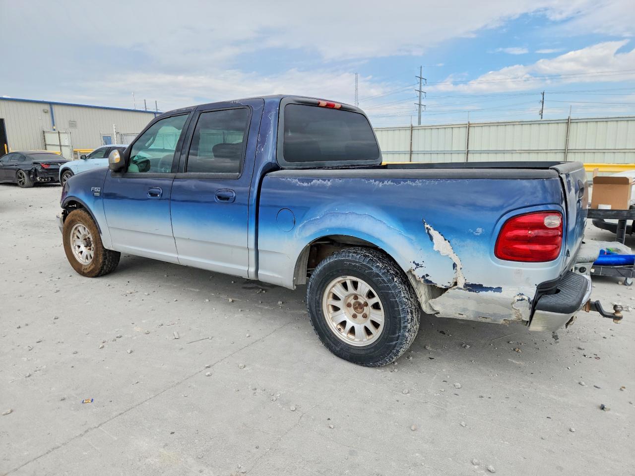 1FTRW076X2KA67292 2002 FORD F150 photo no. 2
