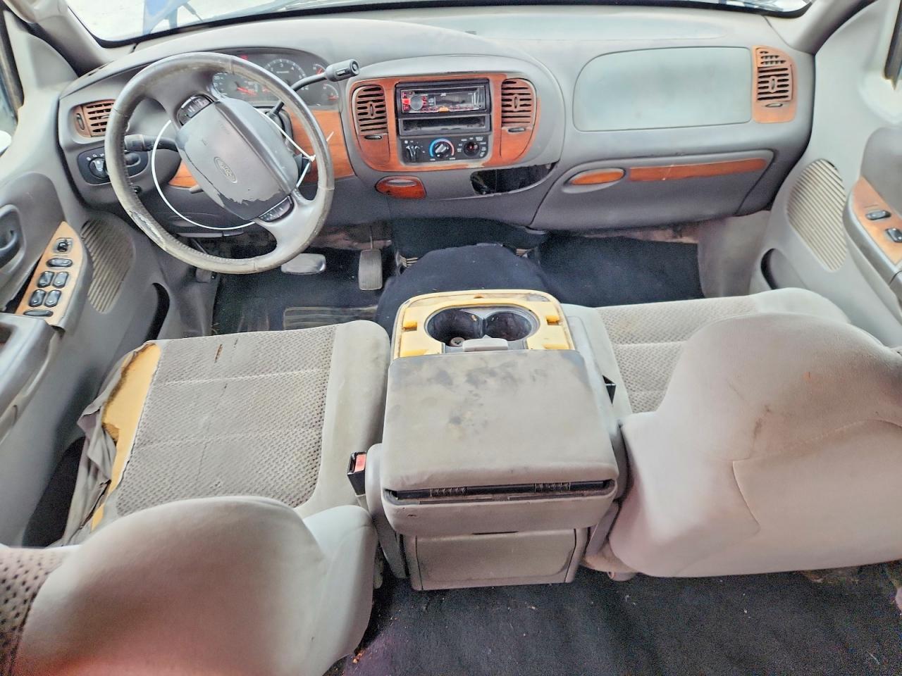 1FTRW076X2KA67292 2002 FORD F150 photo no. 8