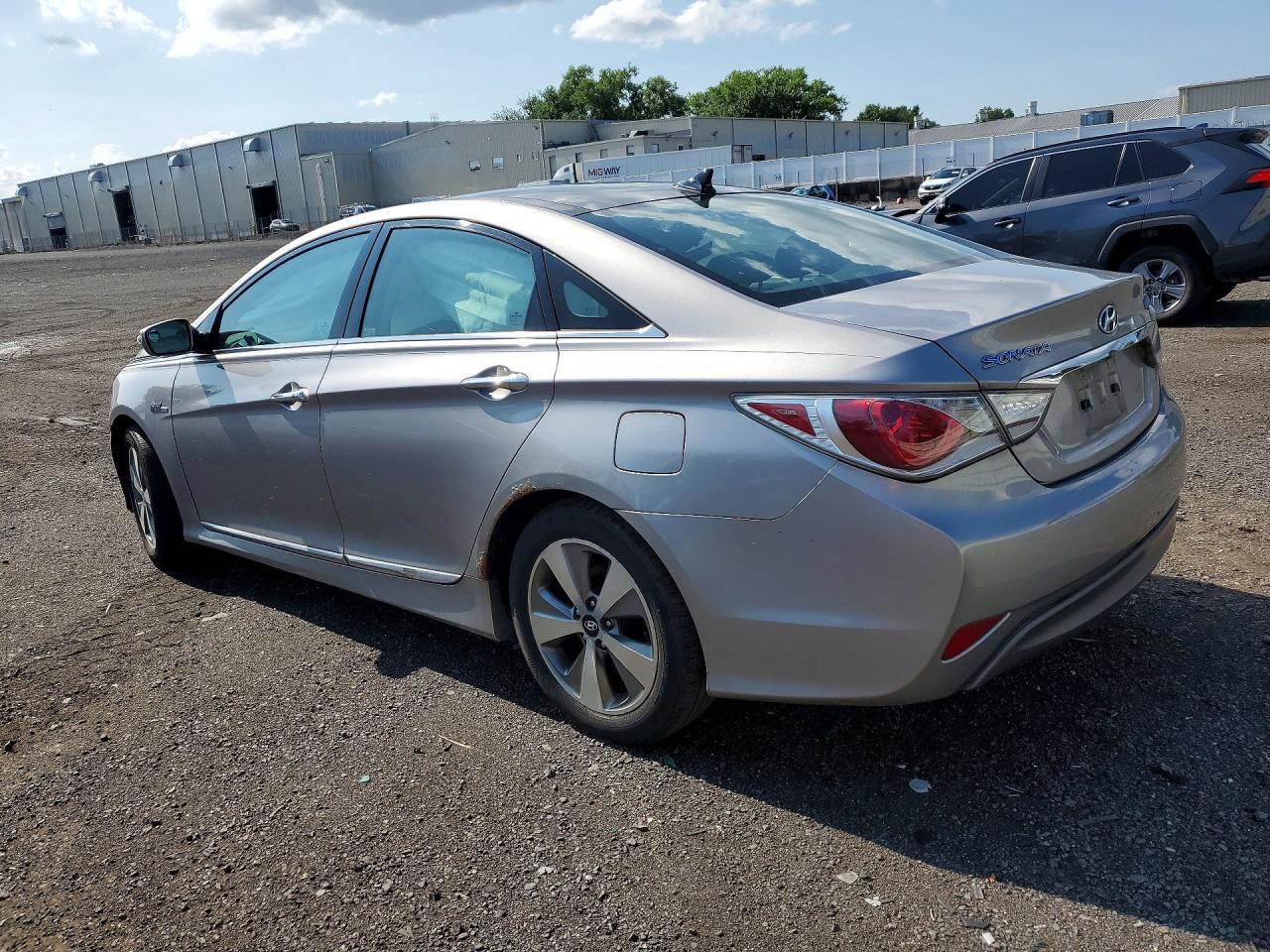 KMHEC4A40BA002667 2011 HYUNDAI SONATA photo no. 3