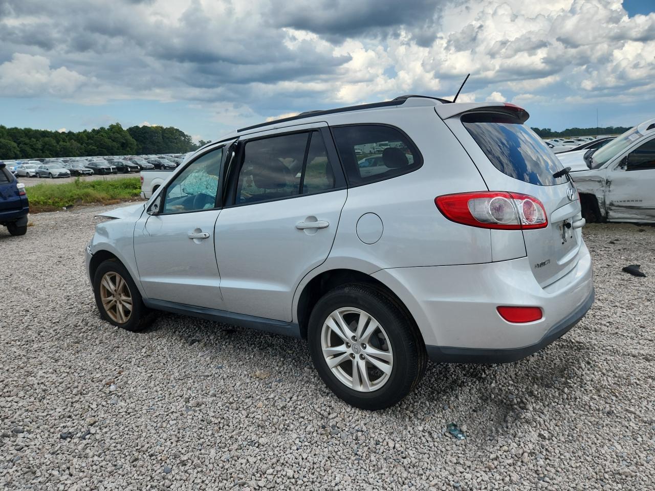 2011 HYUNDAI SANTA FE SE — Фото 2 из 13