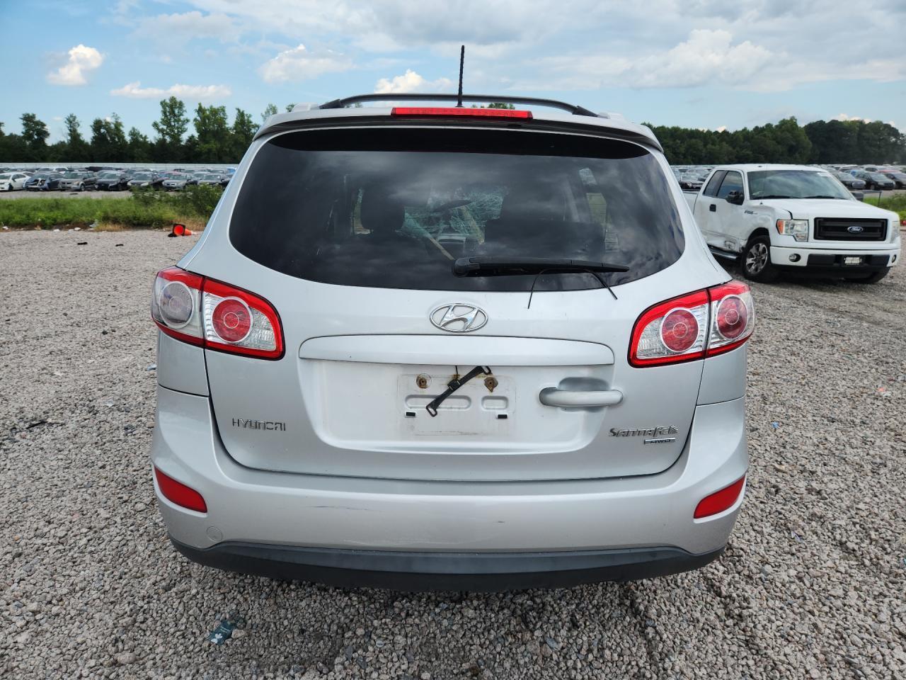 2011 HYUNDAI SANTA FE SE — Фото 6 из 13