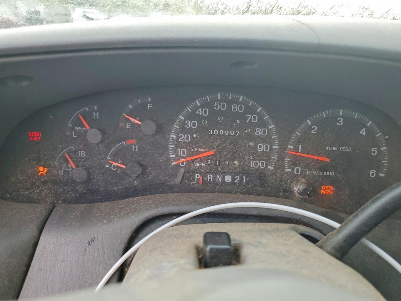 1FTRX07L1WKC16763 1998 FORD F150 photo no. 9