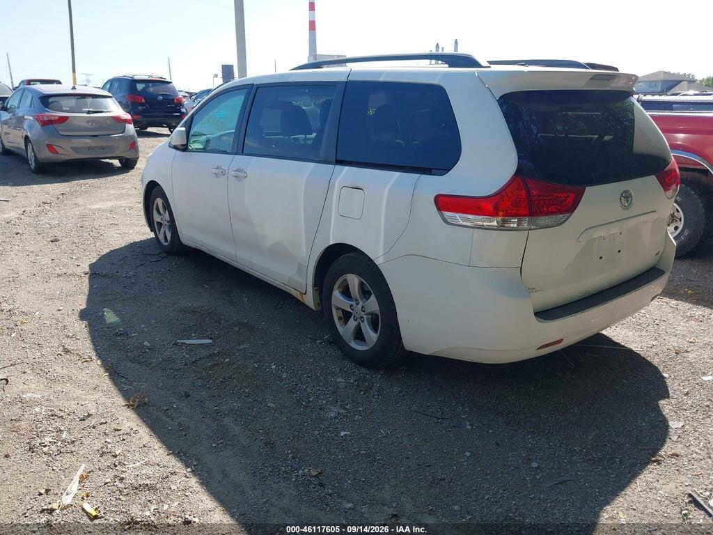 5TDKK3DC0BS041981 2011 TOYOTA SIENNA photo no. 3