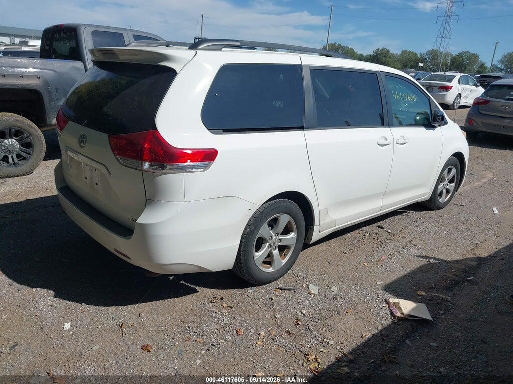 5TDKK3DC0BS041981 2011 TOYOTA SIENNA photo no. 4