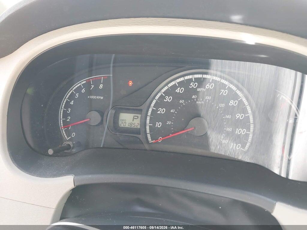 5TDKK3DC0BS041981 2011 TOYOTA SIENNA photo no. 7