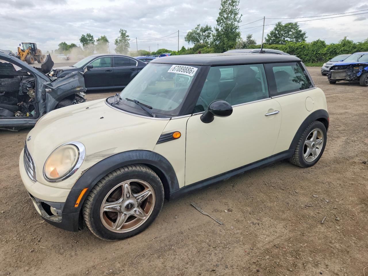2010 MINI COOPER WMWMF3C59ATZ65669