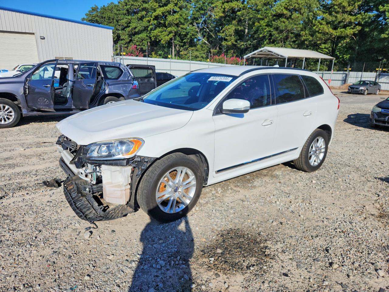2015 VOLVO XC60 YV440MDJ4F2729690