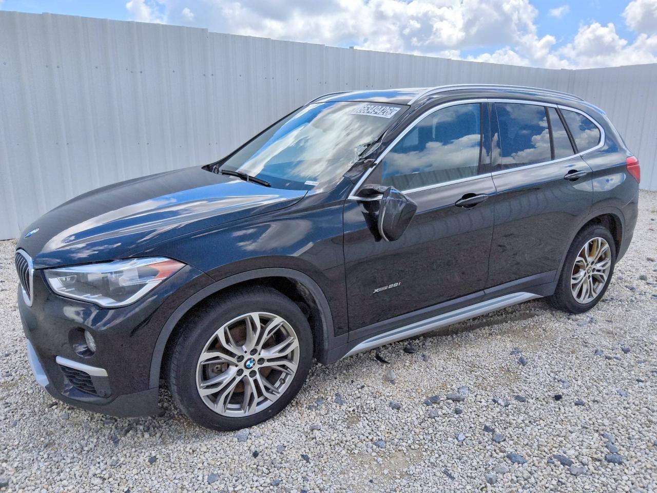 2016 BMW X1 WBXHT3Z37G4A50640