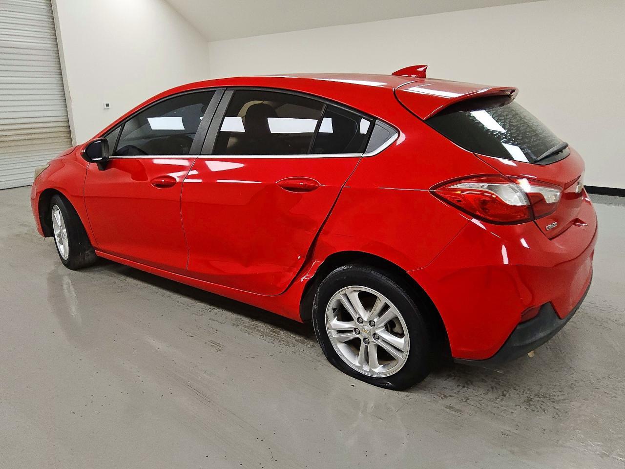 3G1BE6SMXHS594655 2017 CHEVROLET CRUZE photo no. 2