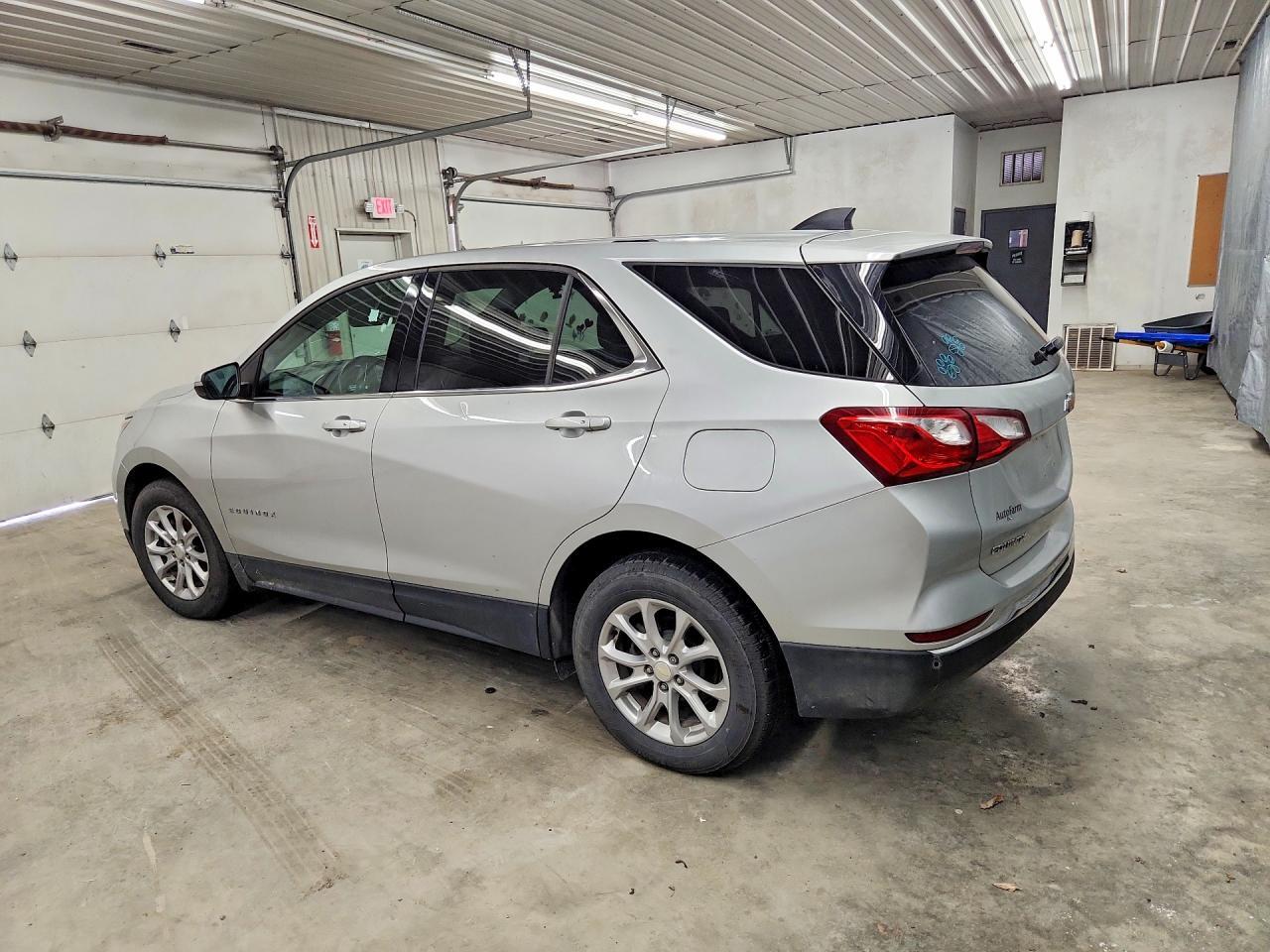 3GNAXJEV6KS620025 2019 CHEVROLET EQUINOX photo no. 2