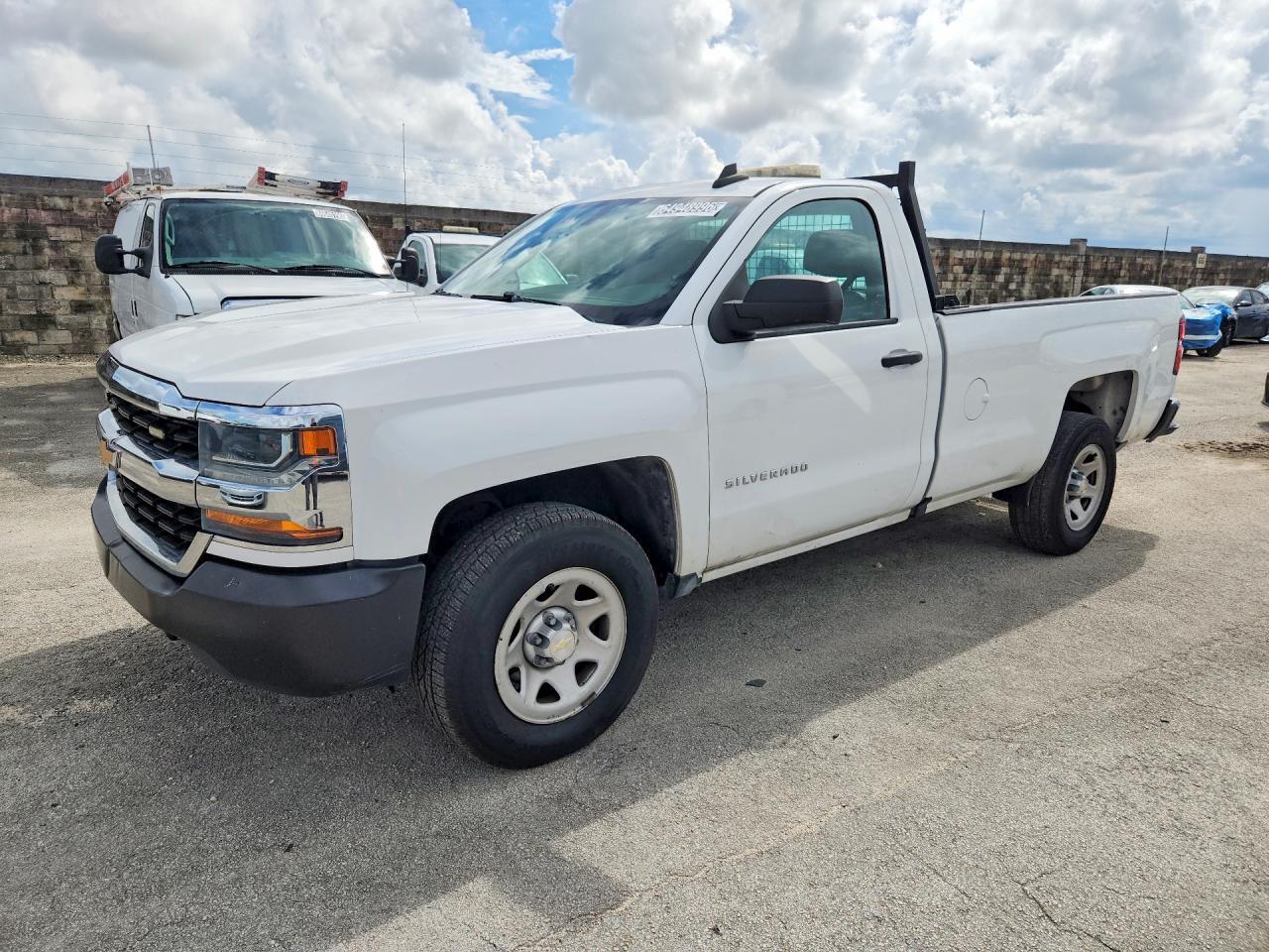 2018 CHEVROLET SILVERADO 1GCNCNEH5JZ365067