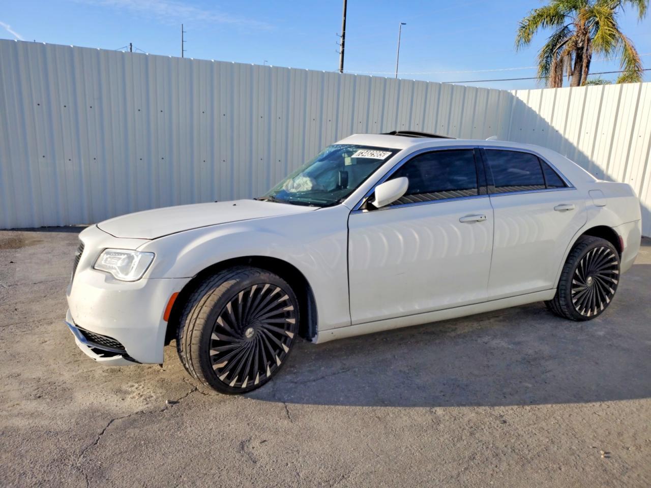 2017 CHRYSLER 300 2C3CCAAG7HH612715