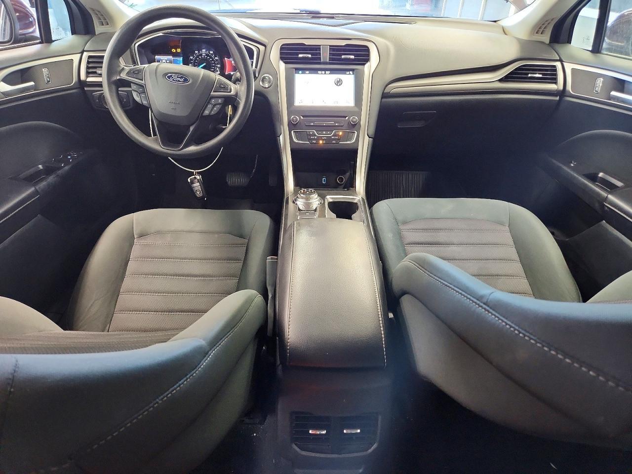 3FA6P0HD7HR195738 2017 FORD FUSION photo no. 8