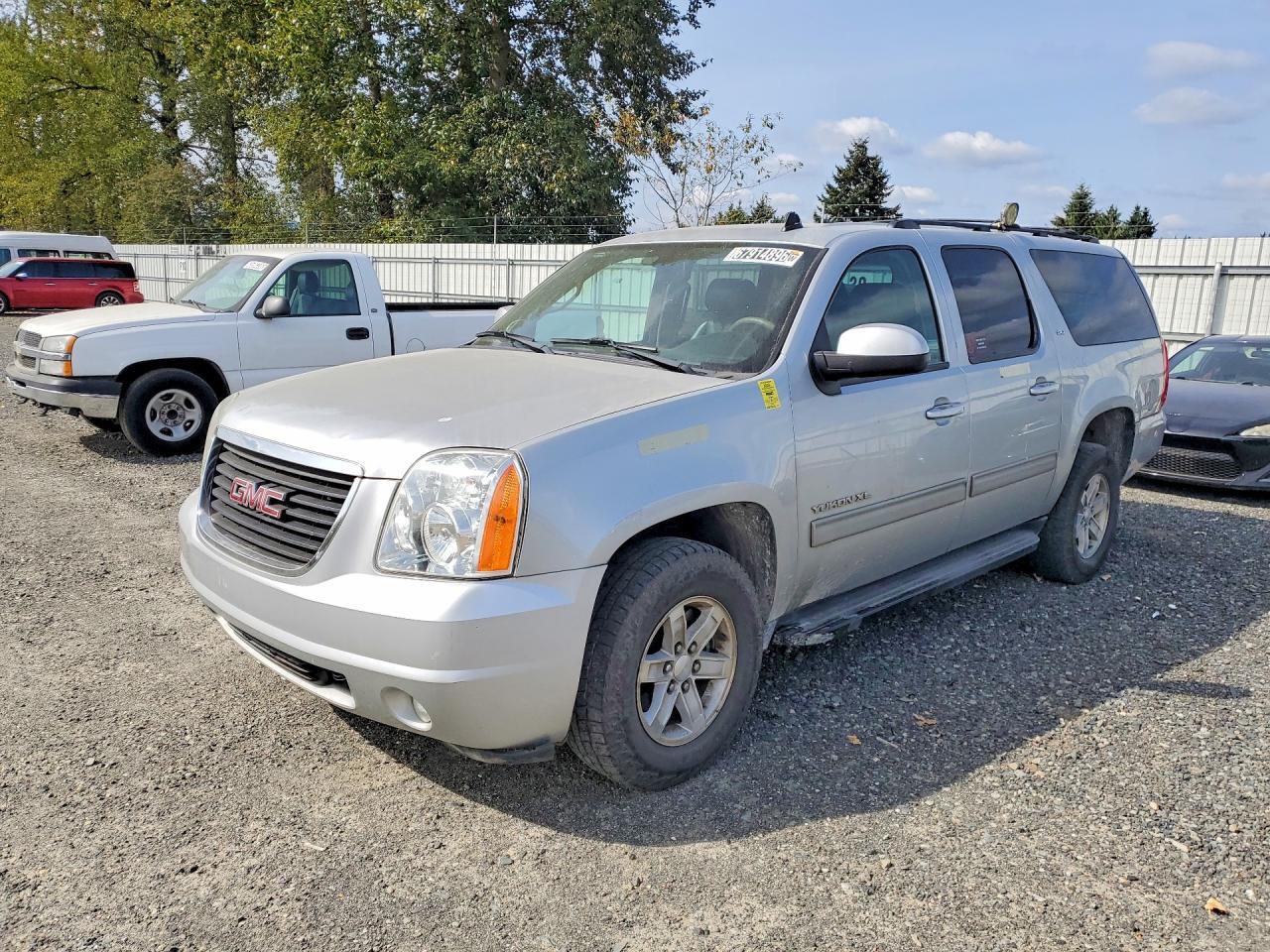 2013 GMC YUKON XL 1GKS2KE73DR330225