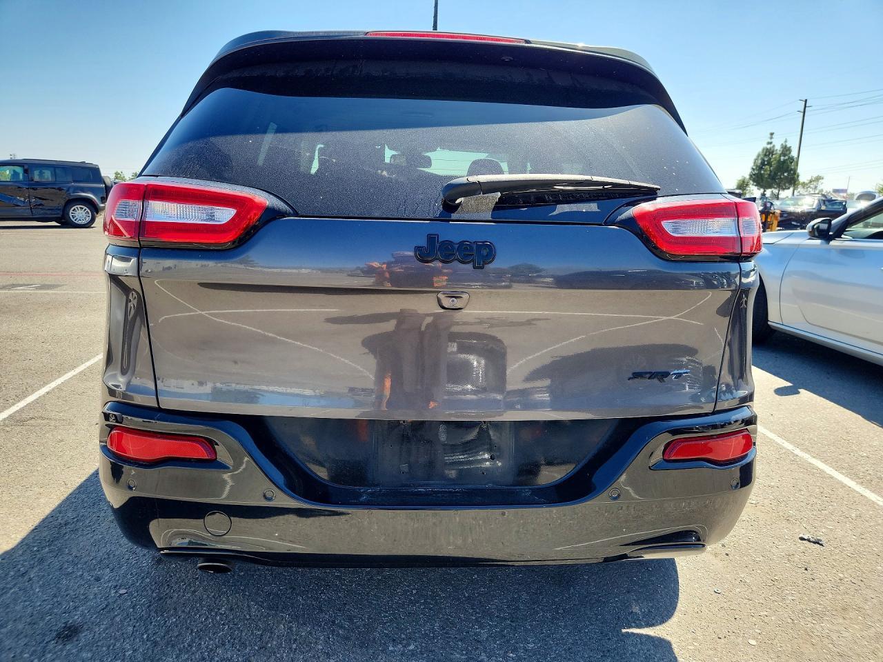 1C4PJLCB6JD588393 2018 JEEP CHEROKEE photo no. 6