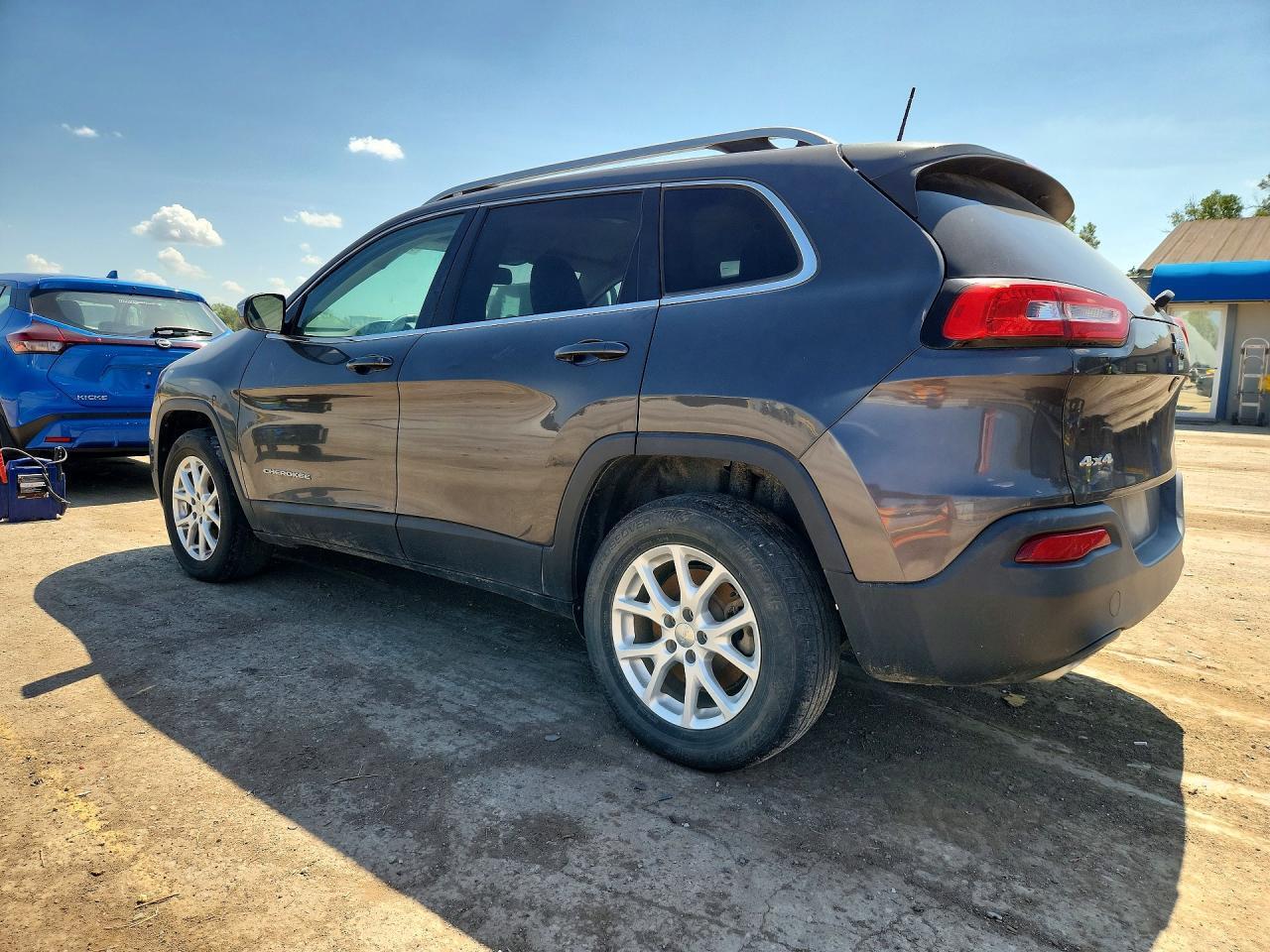 1C4PJMCS8GW368515 2016 JEEP CHEROKEE photo no. 2