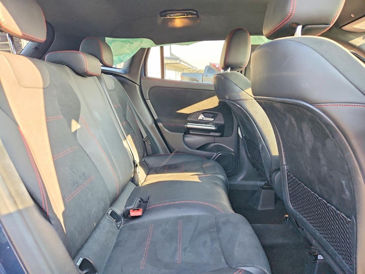 2021 MERCEDES-BENZ GLA 250 — Фото 10 из 12