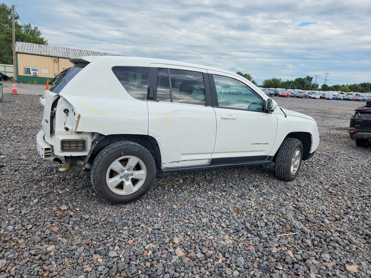 1C4NJCEB9GD542960 2016 JEEP COMPASS photo no. 3