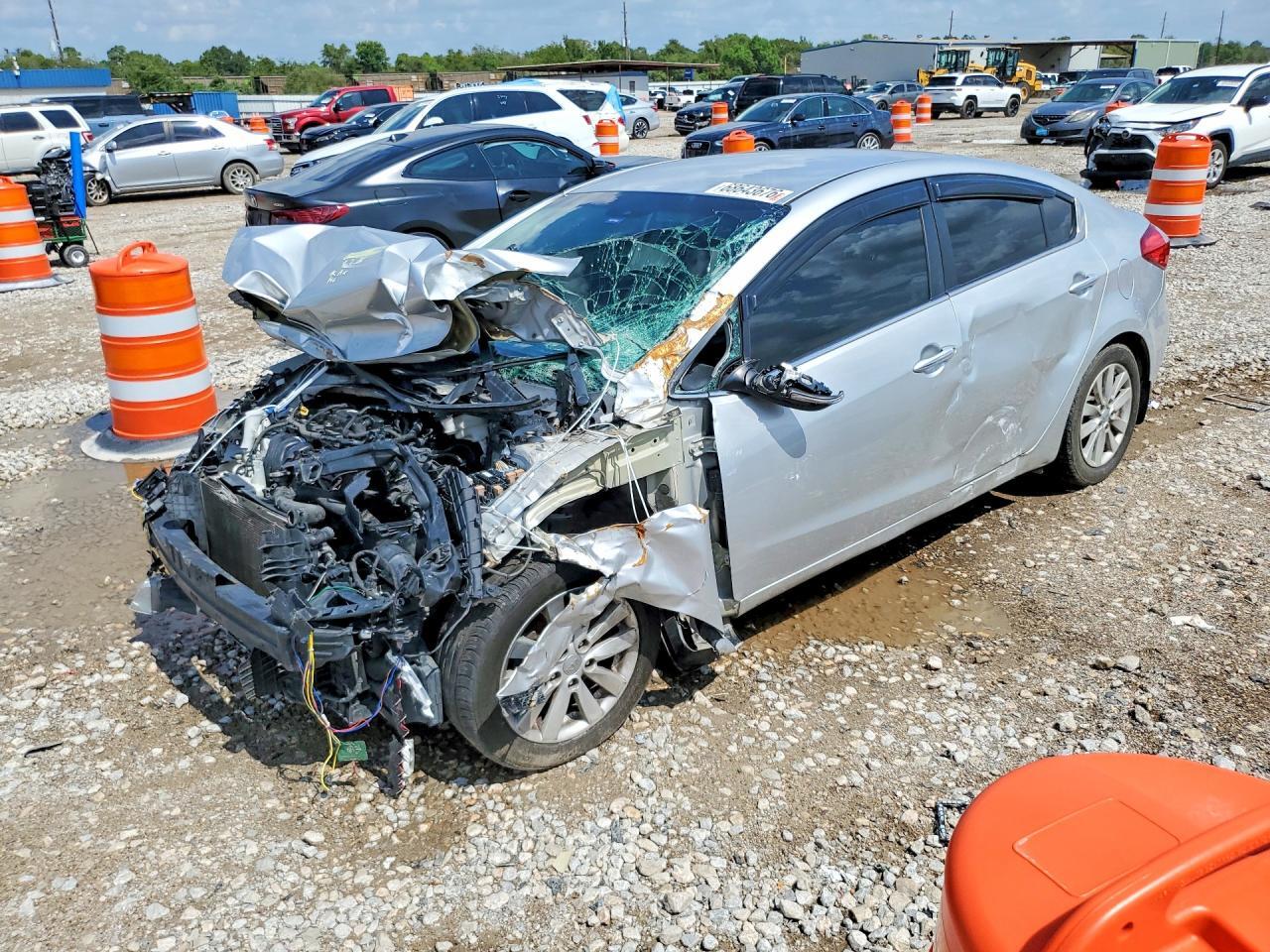 2015 KIA FORTE KNAFX4A8XF5283369