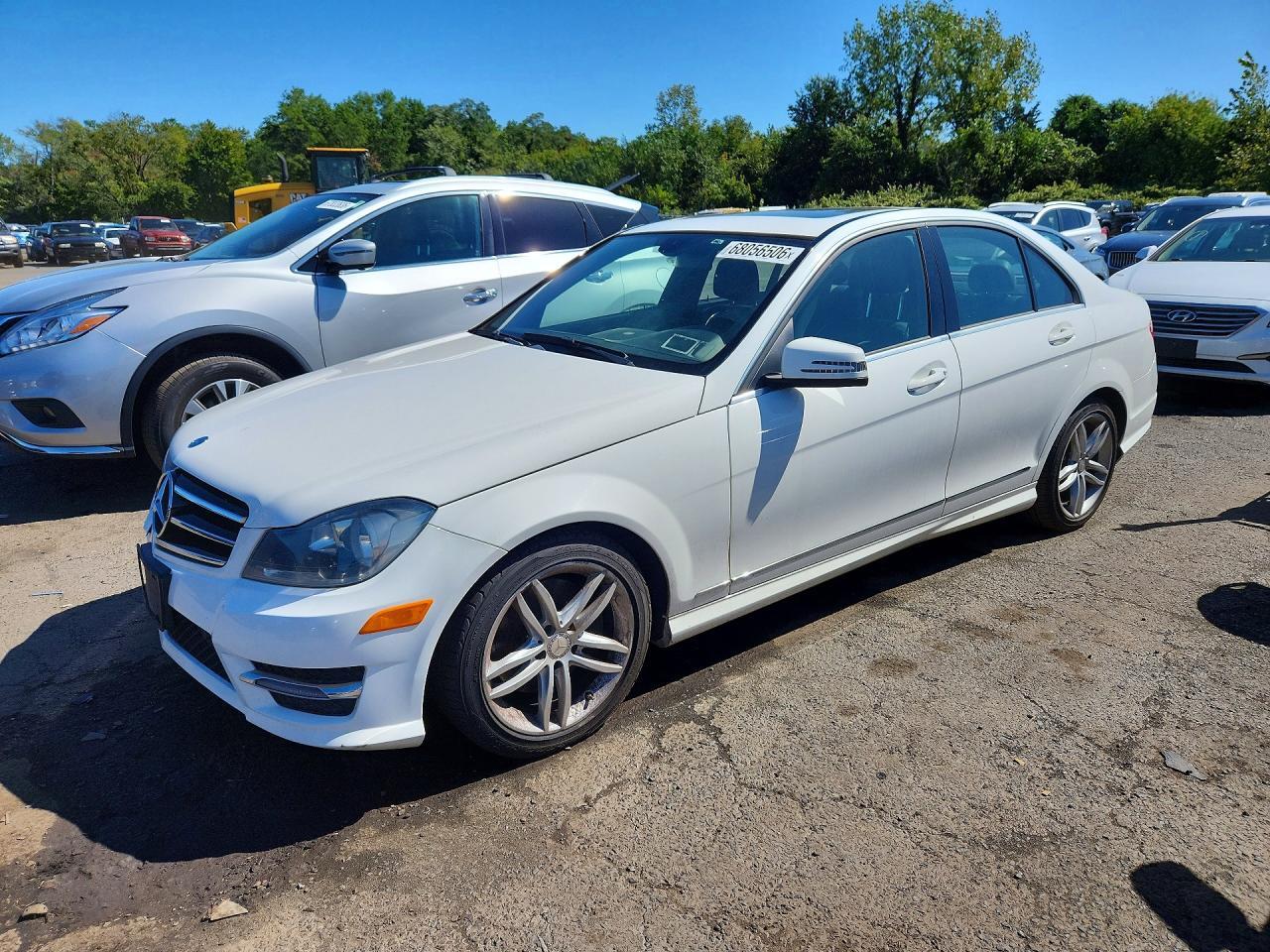 2014 MERCEDES-BENZ C WDDGF8AB9EG177615