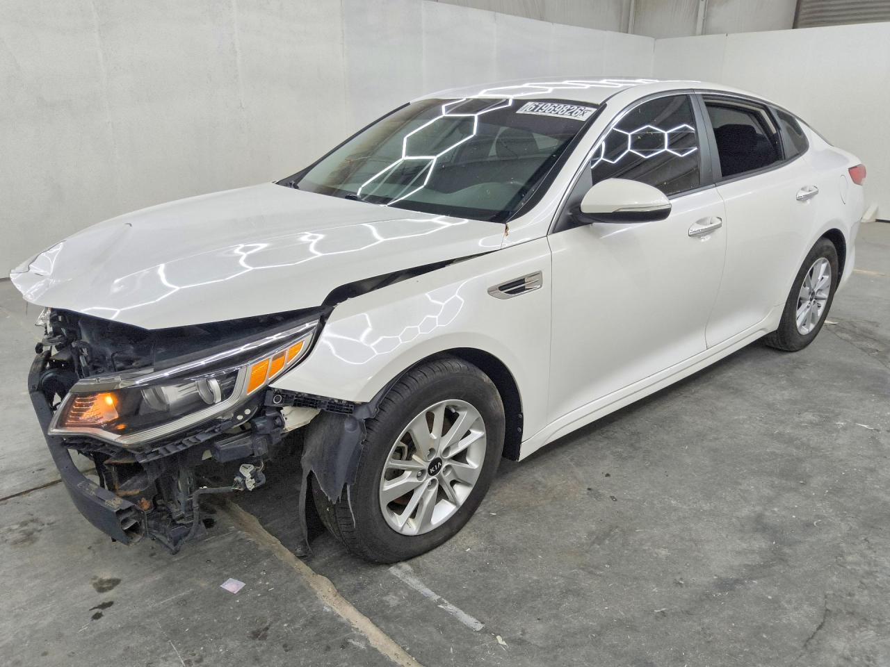 2016 KIA OPTIMA KNAGT4L3XG5073387