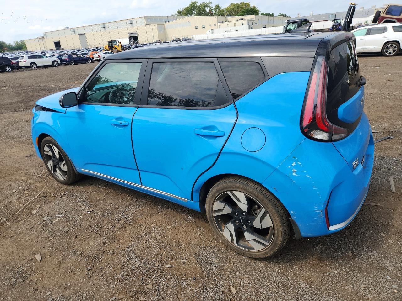 2023 KIA SOUL GT LINE — Фото 2 из 12