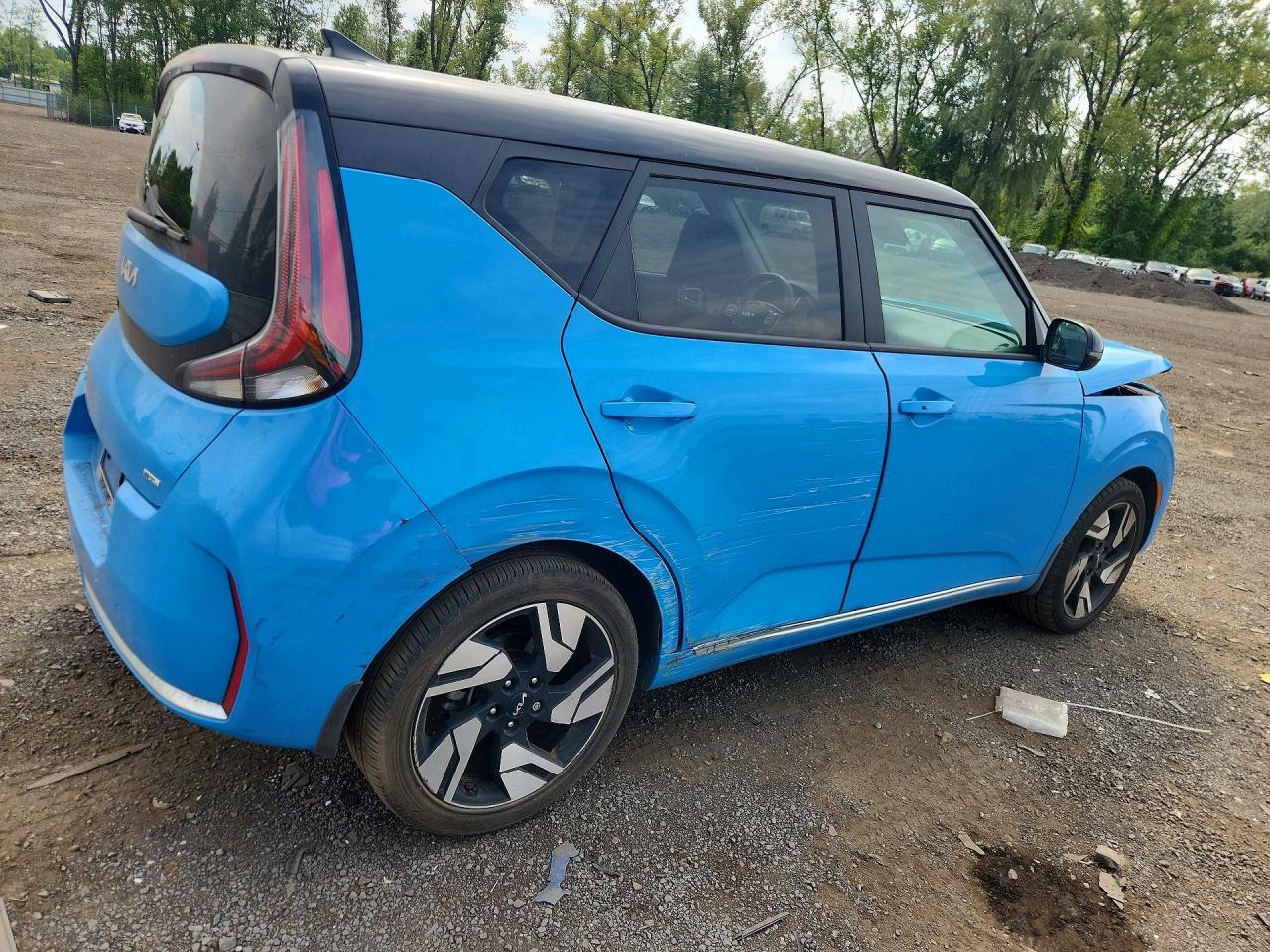 2023 KIA SOUL GT LINE — Фото 3 из 12