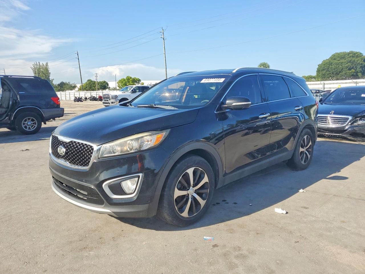 2018 KIA SORENTO 5XYPH4A58JG403972