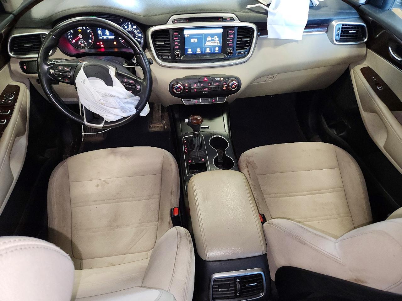 5XYPG4A39HG296037 2017 KIA SORENTO photo no. 8