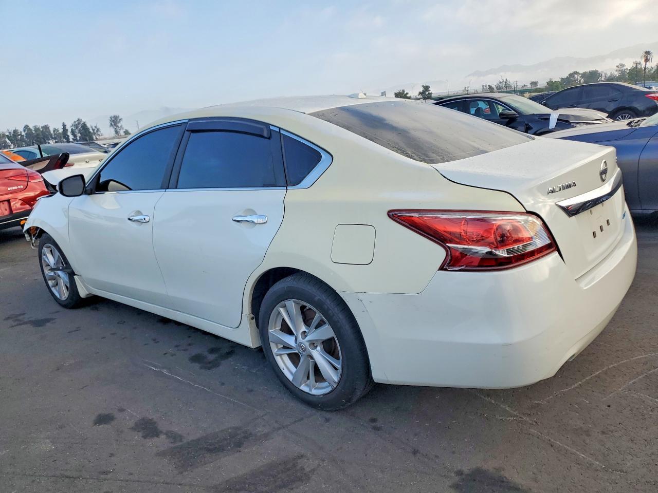 2014 NISSAN ALTIMA 2.5 SV — Фото 2 из 12
