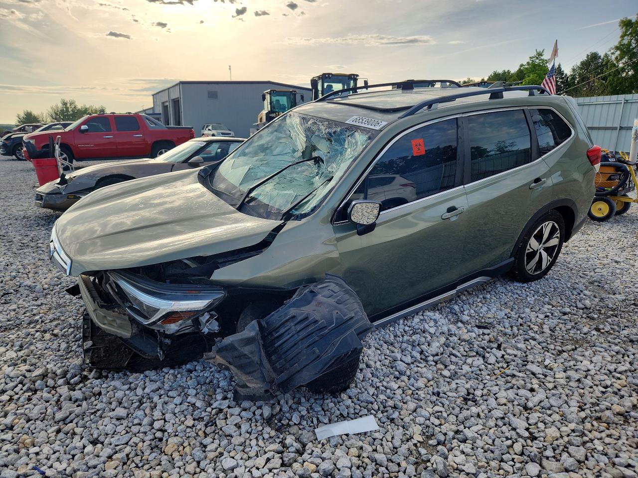 2021 SUBARU FORESTER JF2SKAXC4MH454205