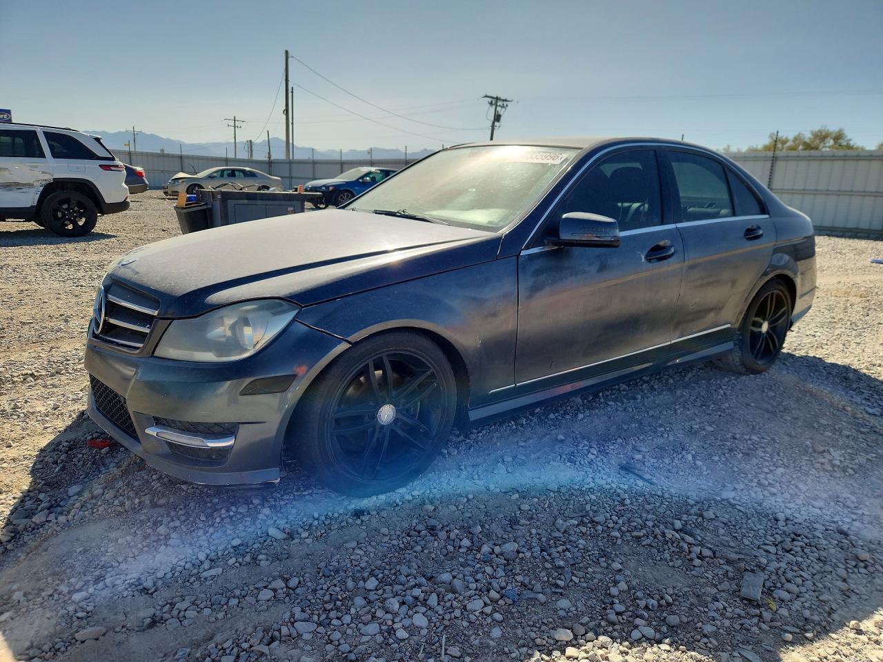 2013 MERCEDES-BENZ C WDDGF4HB3DR267618