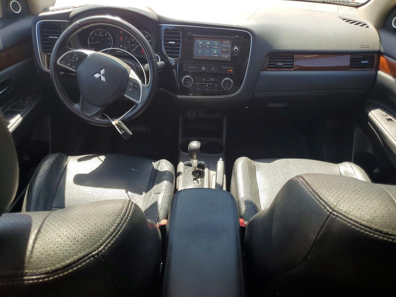 JA4AD3A33FZ004450 2015 MITSUBISHI OUTLANDER photo no. 8
