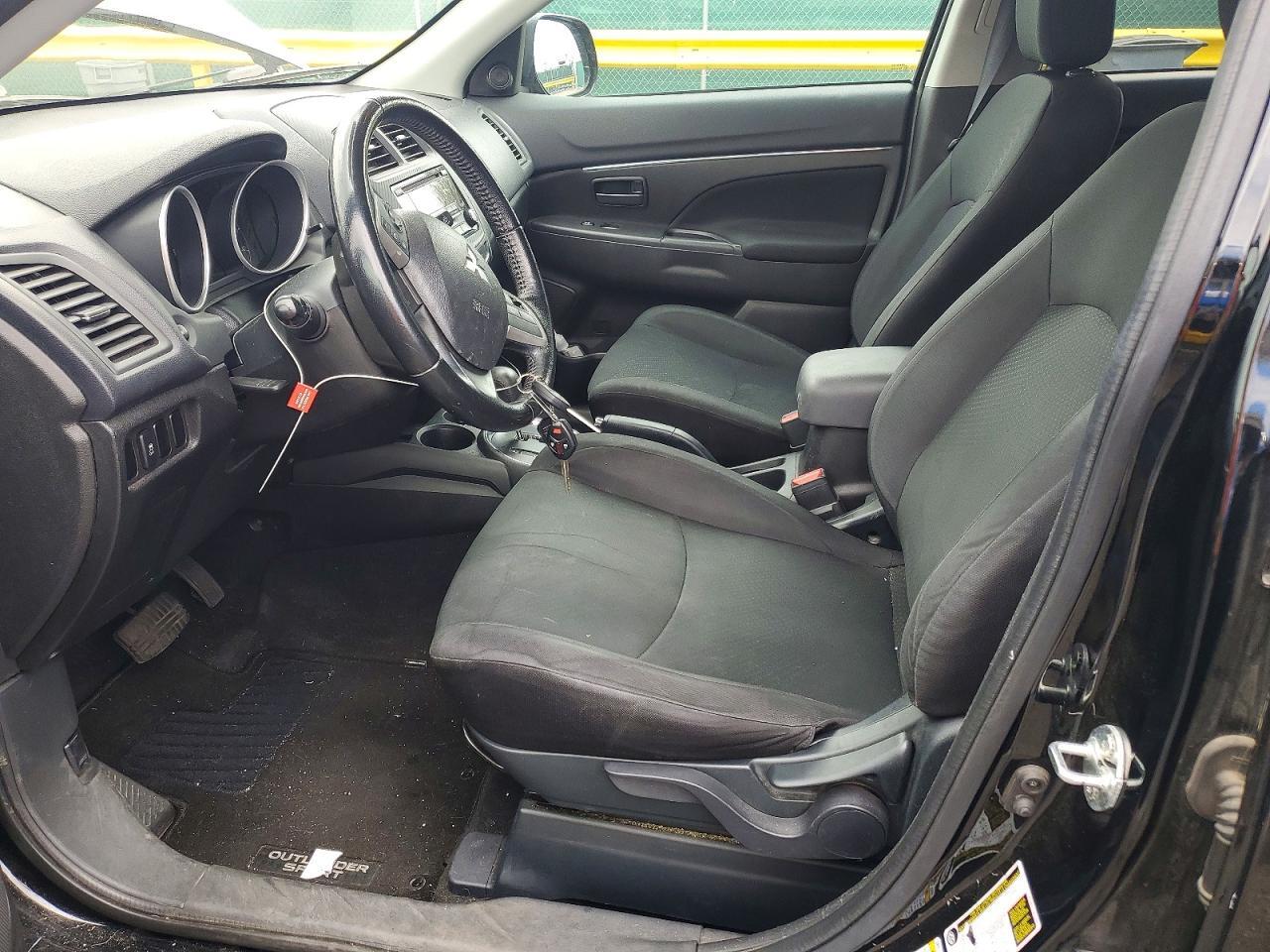 2015 MITSUBISHI OUTLANDER SPORT ES — Фото 7 из 12
