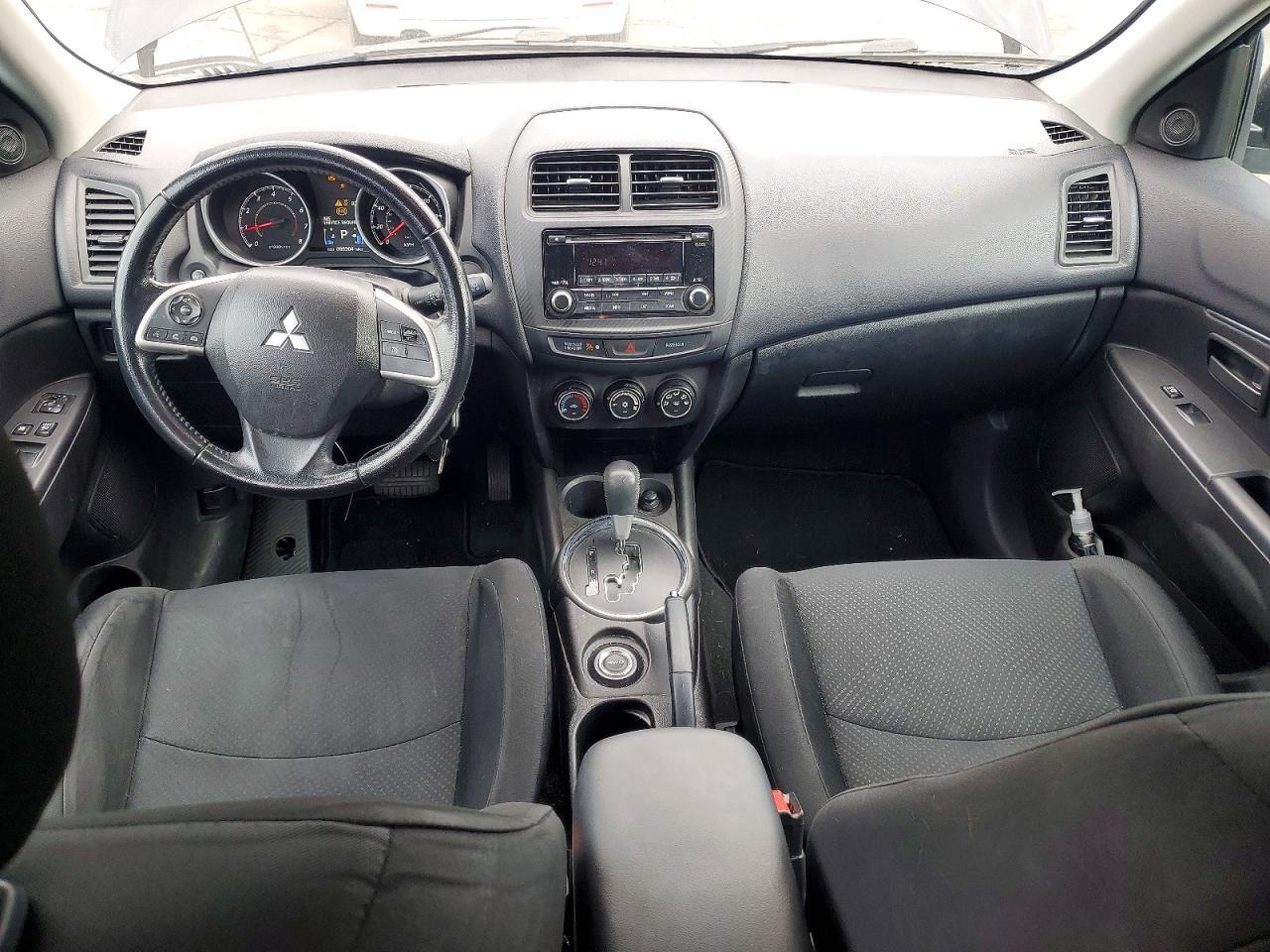 2015 MITSUBISHI OUTLANDER SPORT ES — Фото 8 из 12