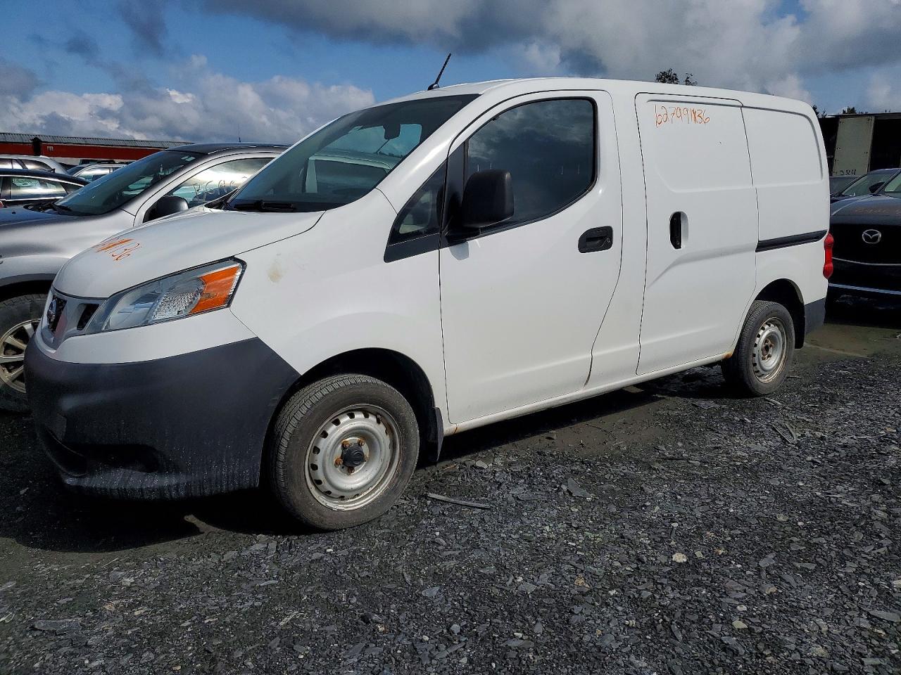 2015 NISSAN NV200 3N6CM0KN0FK707480