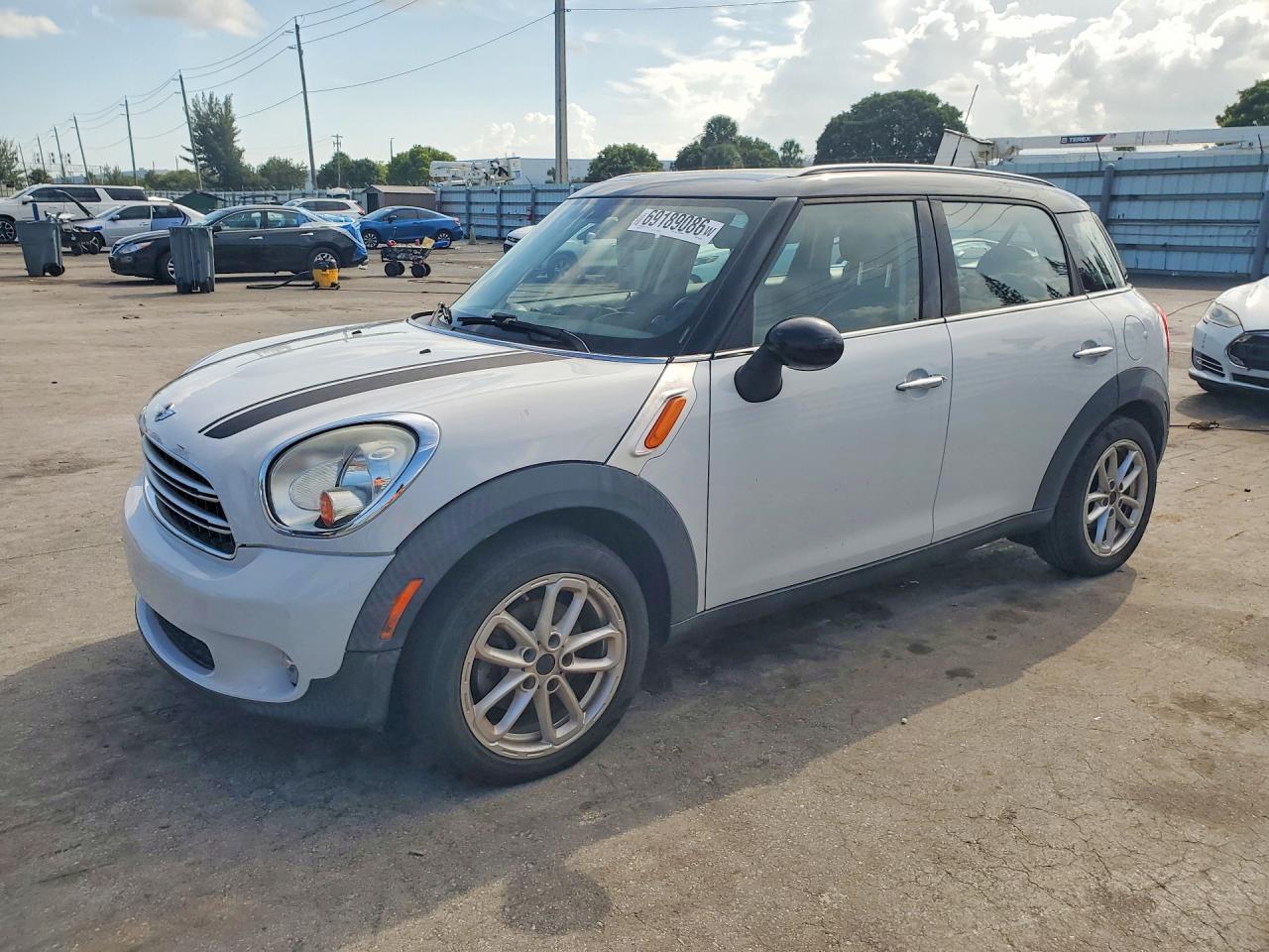 2016 MINI COOPER WMWZB3C51GWR47224