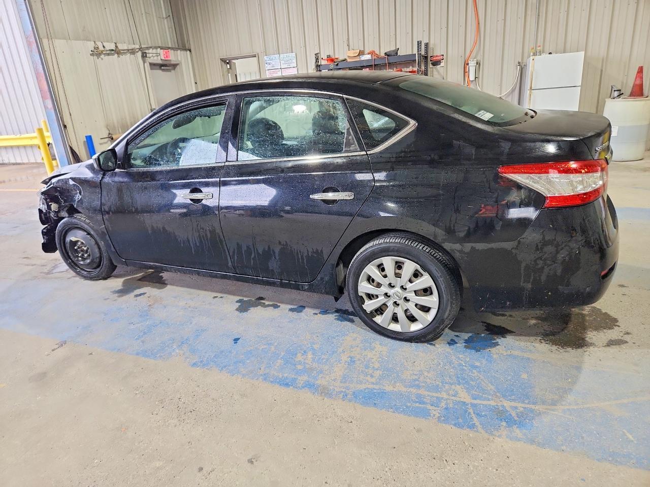2015 NISSAN SENTRA S — Фото 2 из 12