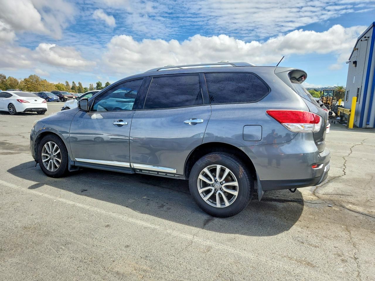 5N1AR2MN2GC622972 2016 NISSAN PATHFINDER photo no. 2