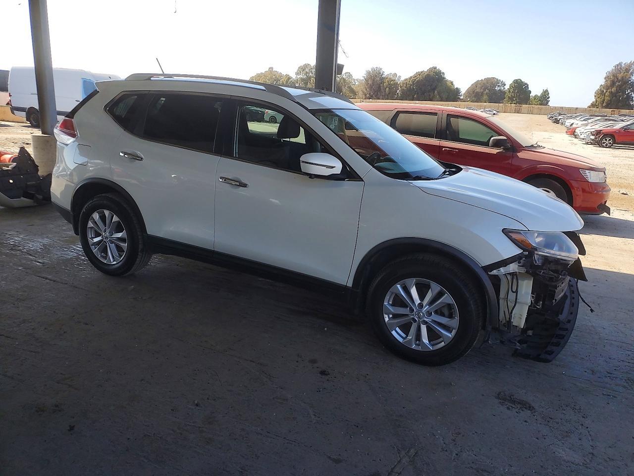 KNMAT2MV9GP660682 2016 NISSAN ROGUE photo no. 4