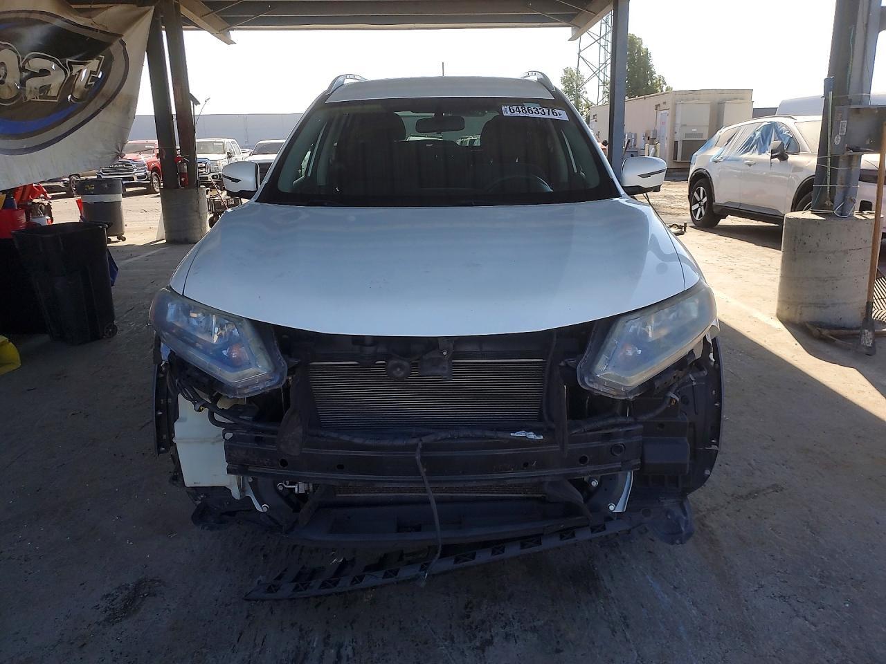 KNMAT2MV9GP660682 2016 NISSAN ROGUE photo no. 5